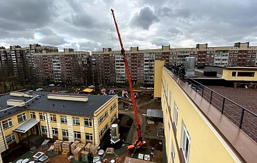 Мини-кран SPX1280 на монтаже вентиляции